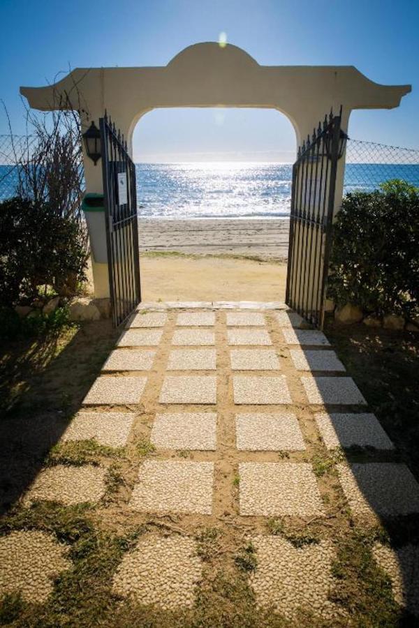 Holidays2Mijas Costa Lubina Del Sol Frontline Beach, Pool, Terrace, Seaview & Parking Sitio de Calahonda Zewnętrze zdjęcie